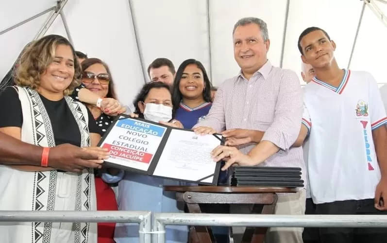 Governador anuncia nova escola em Conceição do Jacuípe e autoriza obras na BA-084