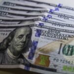 Dólar fecha em R$ 6 pela primeira vez na história