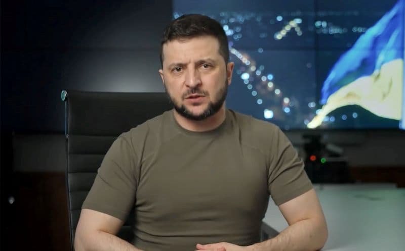 Zelensky pede reunião com Putin para 