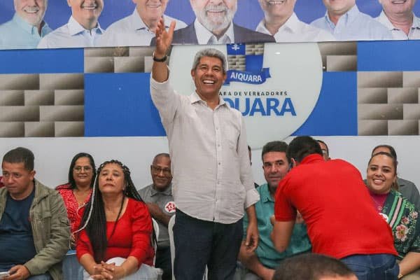 Em sua cidade natal, Jerônimo reúne onze prefeitos e destaca união de lideranças