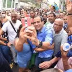 Em seu primeiro cortejo como prefeito, Bruno Reis comemora grande participação popular