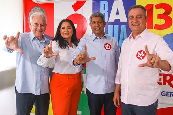 Prefeitos e prefeitas dos 27 territórios se reúnem com Jerônimo, Rui e Otto