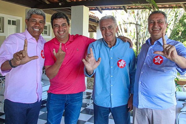 Prefeito de Serrinha, que apoiou João Roma, anuncia apoio a Jerônimo