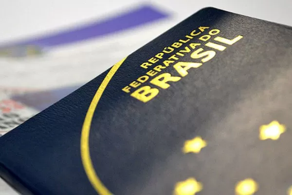 Polícia Federal anuncia normalização na emissão de passaportes