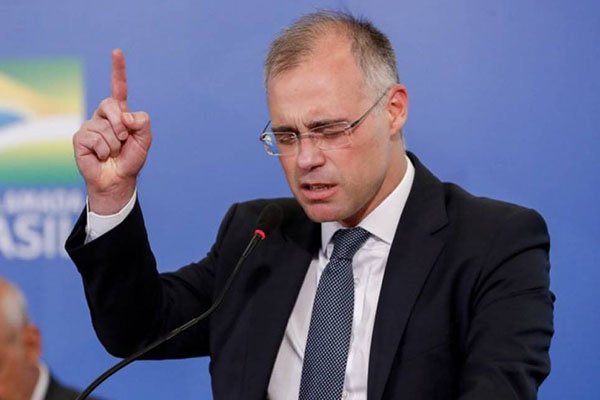 Ministro “terrivelmente evangélico” foi o que mais interrompeu julgamentos no STF