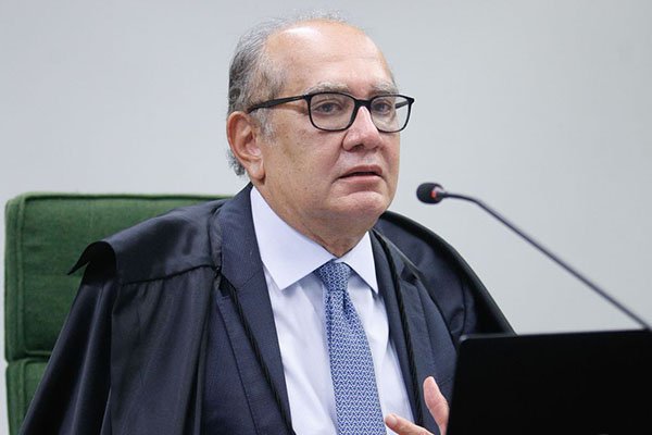 Gilmar Mendes vota por descriminalizar porte de maconha para uso pessoal