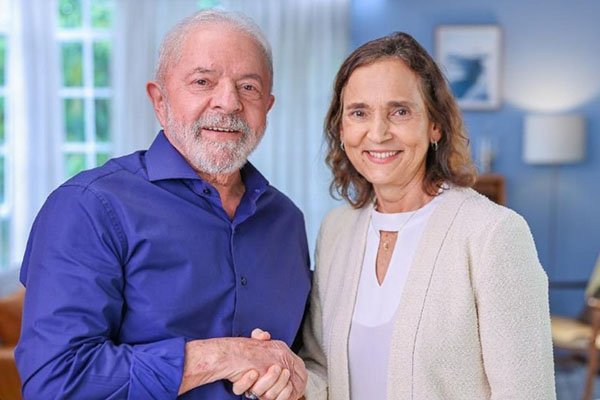 Izolda Cela, governadora do Ceará, será nova secretária executiva do MEC