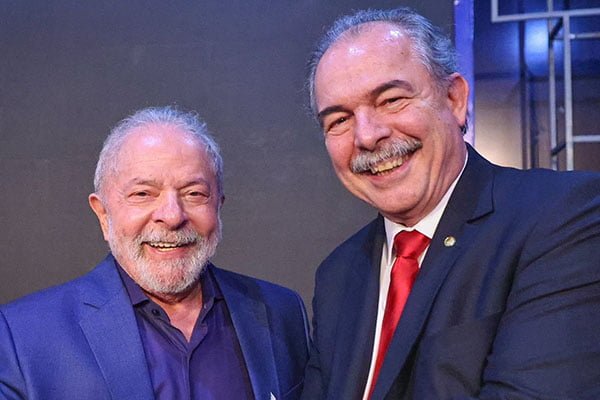 Lula confirma Aloizio Mercadante como presidente do BNDES