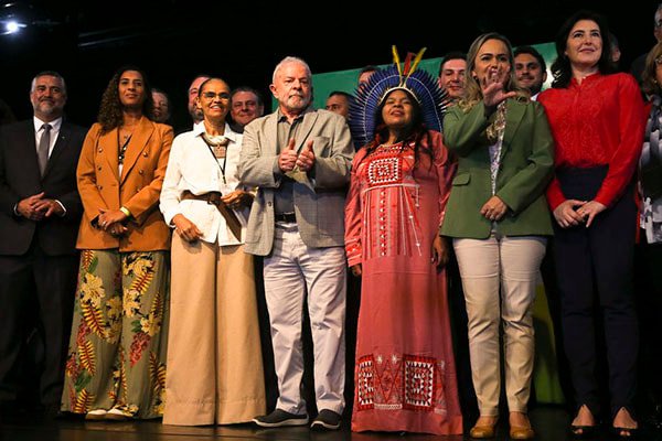 Lula anuncia últimos 16 ministros do novo governo