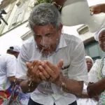 Governador acompanha lavagem das escadarias da basílica do Bonfim