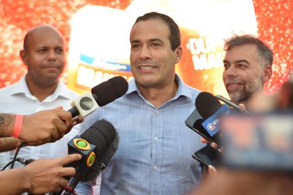 Prefeito de Salvador entrega chave da cidade ao Rei Momo nesta quinta (16)