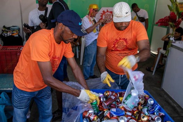 Governo do Estado investe em apoio aos catadores no Carnaval de Salvador