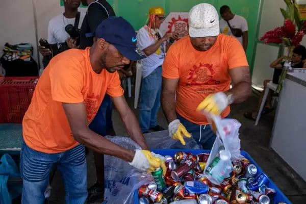 Governo do Estado investe em apoio aos catadores no Carnaval de Salvador