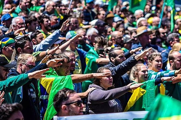 Projeto torna crime o uso de símbolos e referências ao nazismo e ao facismo