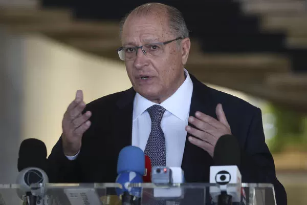 Alckmin destaca independência das eleições municipais e cita a Bahia em exemplo