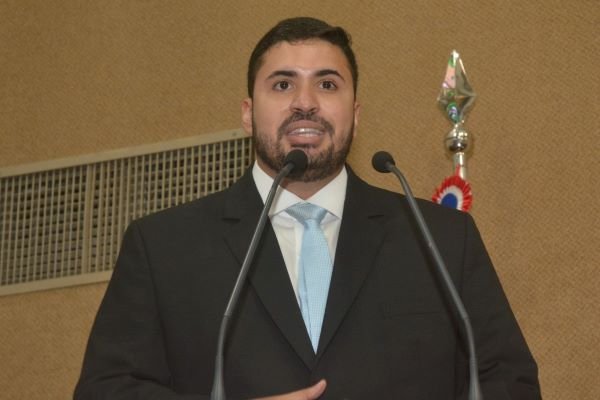 Deputado propõe acesso por biometria nas escolas públicas da Bahia