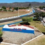 Oliveira dos Brejinhos recebe obra de infraestrutura e unidades de processamento de frutas e mandioca