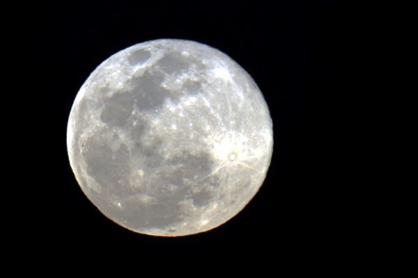 Superlua Azul poderá ser vista nesta quarta-feira (30)