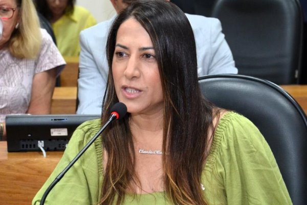 Deputada Cláudia Oliveira quer criar na Bahia o programa Bebê Cidadão