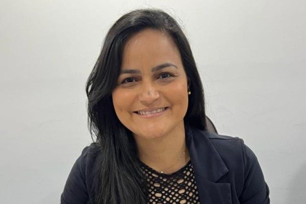 Lauro de Freitas: Débora Regis tem 61% de aprovação e celebra: 