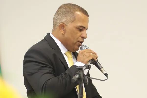 Novo prefeito de Mata de São João assume compromisso de continuidade e inovação