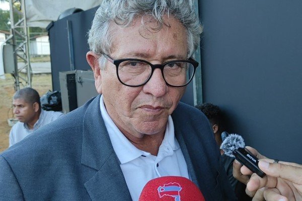 Caetano anuncia sala de acolhimento para UPA em Camaçari