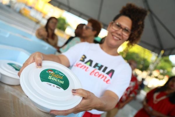Governo do Estado promove ação ‘Natal Social’ e garante 1,5 mil refeições para população de rua e pessoas em vulnerabilidade