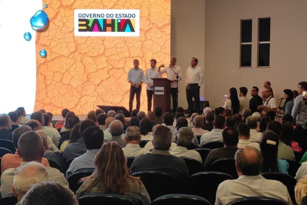 Governador anuncia plano de ações emergenciais contra a seca na Bahia