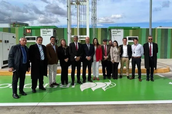 Missão baiana na Espanha conhece unidade que abastece ônibus de transporte público com hidrogênio verde