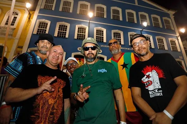 Nação Zumbi e o movimento Mangue Beat no Carnaval do Pelourinho