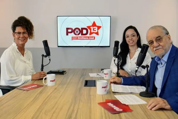 Fabya Reis, pré-candidata do PT a vice-prefeita de Salvador, é entrevistada no POD13
