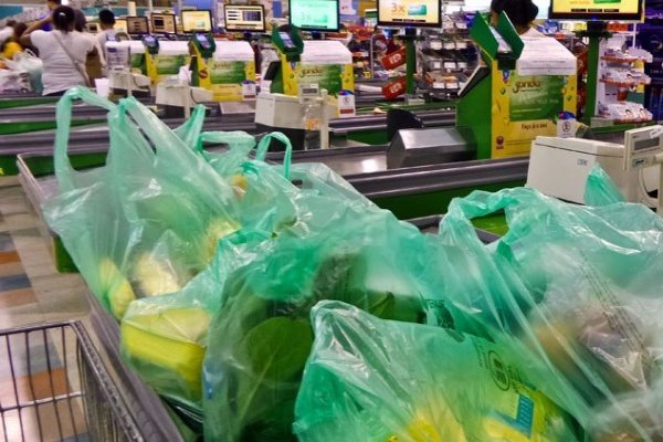 Prefeitura de Salvador sanciona lei para distribuição gratuita de sacolas recicláveis