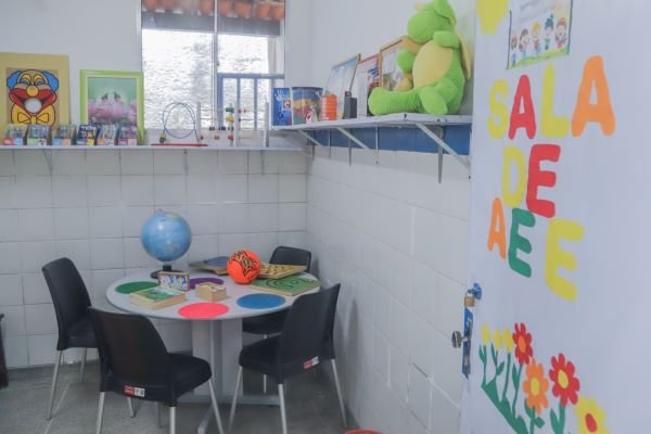 Prefeitura de Lauro de Freitas entrega mais seis Salas Multifuncionais; ao todo serão 22 escolas contempladas