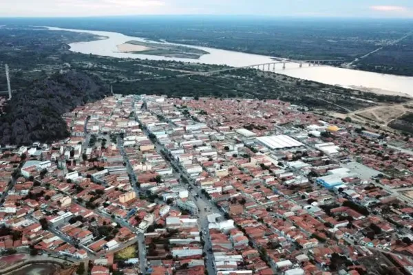 Inmet envia alerta sobre risco de vendaval em cidades da Bahia; veja lista