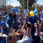 Débora Regis destaca apoio popular em caminhada para celebrar aniversário de Lauro de Freitas