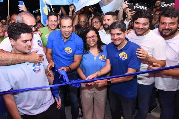 Bruno Reis inaugura comitê de campanha com presença de multidão em Salvador