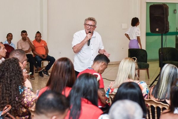 Caetano reúne e alinha estratégias com 126 candidatos a vereador em Camaçari