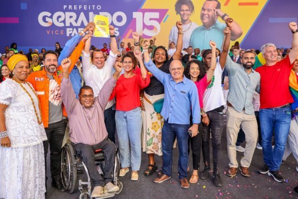 Representantes da sociedade civil e movimentos sociais entregam documento final com propostas para governo de Geraldo e Fabya