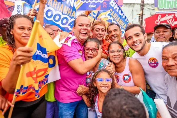 Geraldo Júnior promete revolução na saúde em Caminhada do 15 no Engenho Velho de Brotas