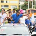 Bruno Reis lidera carreata de 30 km pela orla de Salvador na reta final da campanha