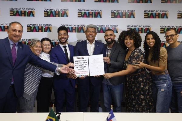 Governador institui o Dia Estadual da Juventude Cristã na Bahia