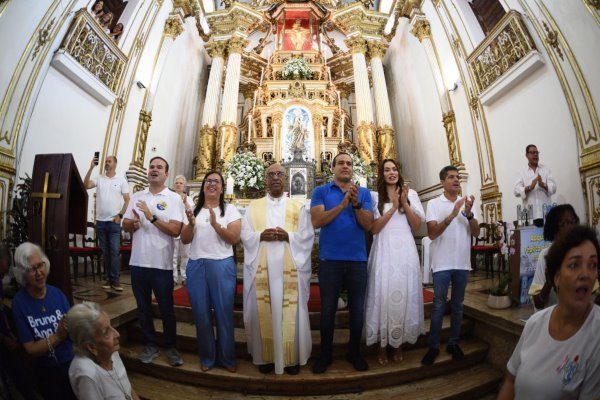 Bruno Reis agradece apoio popular em missa no Bonfim e confia em vitória no primeiro turno