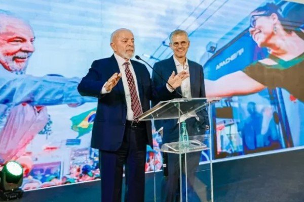 Vídeos de Lula dobram visualizações com novo formato de Sidônio Palmeira