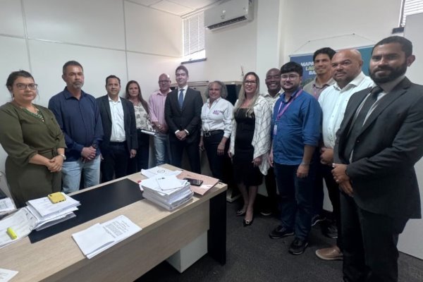 Equipe de Débora Regis inicia reuniões setoriais durante transição de governo em Lauro de Freitas