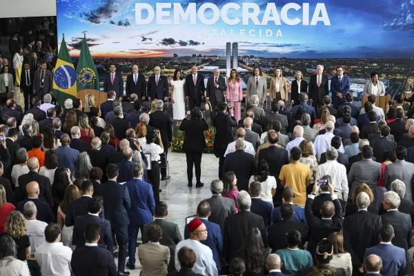 Em Brasília, Jerônimo Rodrigues destaca resistência da Bahia na defesa da democracia