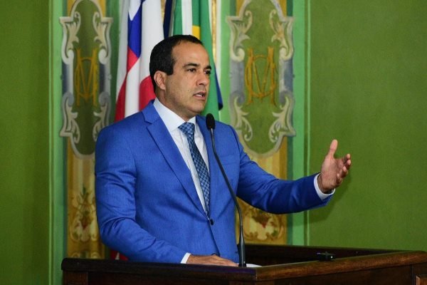 Bruno Reis exalta ACM Neto em posse e promete segundo mandato 'muito melhor'