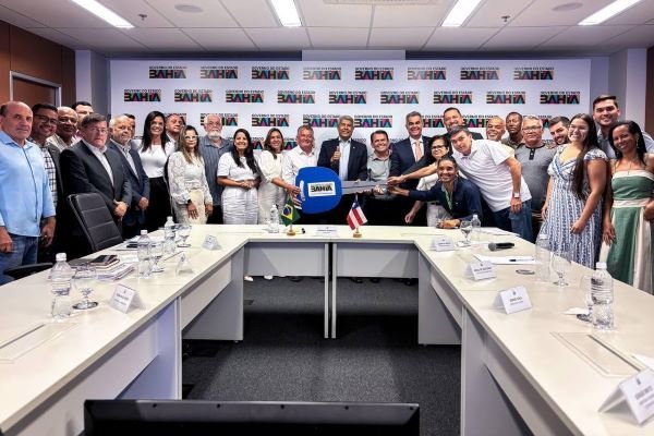 Jerônimo faz reunião com prefeitos de Ipupiara, Barrocas e Valença
