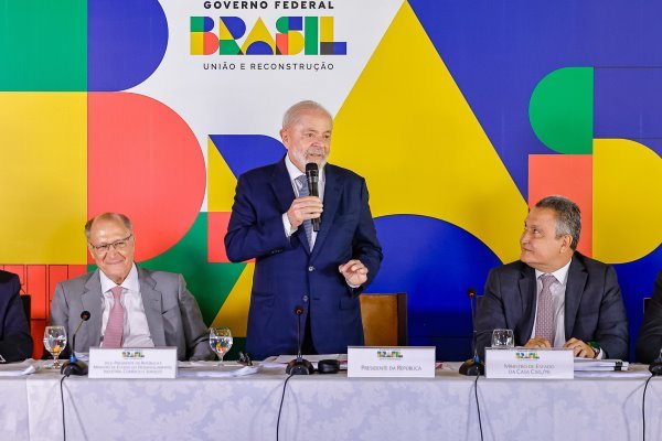 Prioridade do governo em 2025 é baratear os alimentos, diz Lula