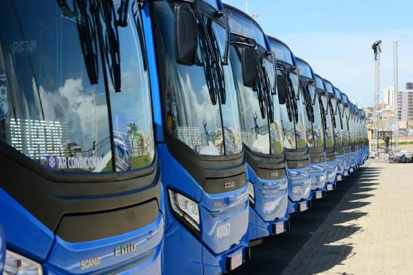 Salvador recebe 40 novos ônibus com ar-condicionado