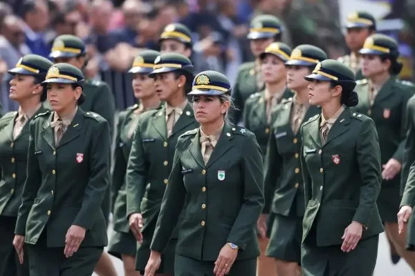 Alistamento militar feminino atrai 7 mil mulheres em dois dias